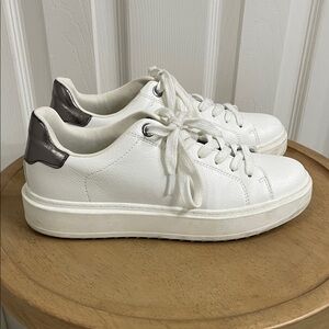 Steve Madden White and Silver Platform Sneakers Size 9